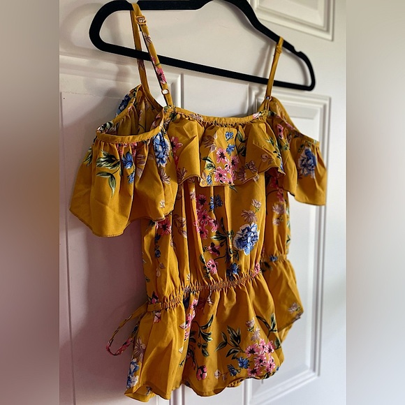 NWOT Golden Yellow Floral Spaghetti Strap V-Neck Ruffle Off The Shoulder Top - Picture 7 of 17